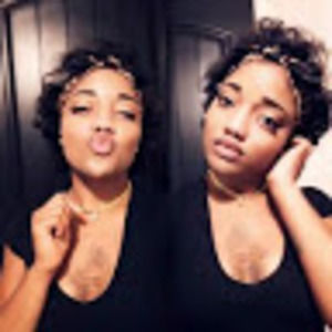 Meet your Posher, Tee